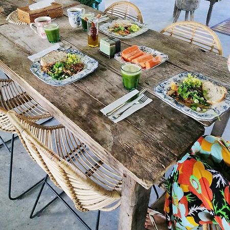 Lambo Homestay Waikabubak 外观 照片