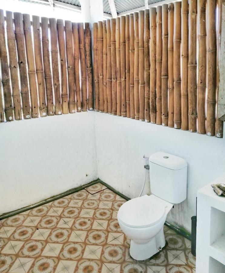 Lambo Homestay Waikabubak 外观 照片